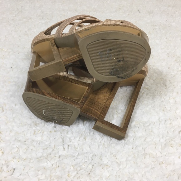 Beau + Ashe Ceyda Snakeskin Wooden Abstract Shoes - Picture 5 of 8